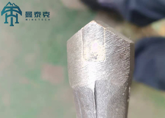 Máy khoan khai thác đá Hex 22 * ​​108mm Đầu đục thanh tích hợp bằng thép